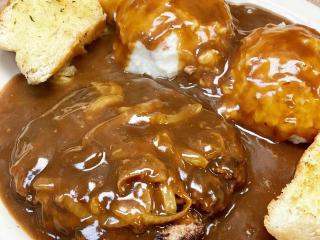 hamburger steak, hamburger steak chalmette, chalmette restaurant